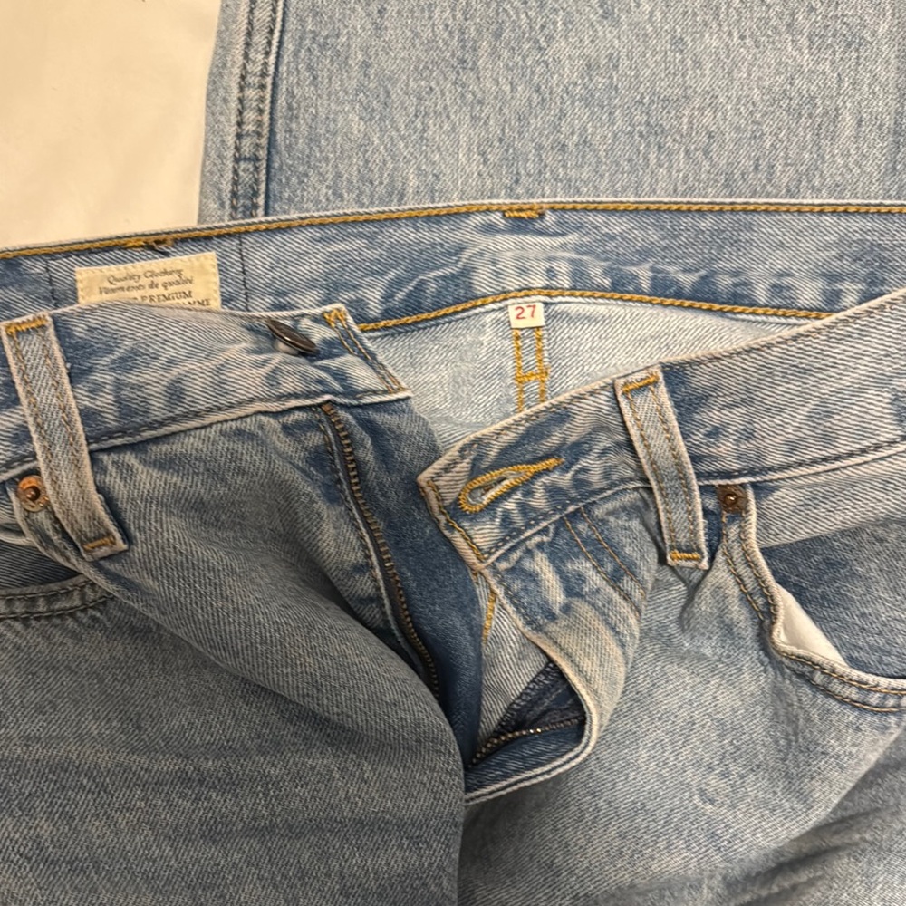 Levi's Light Blue Jeans - Picture 3 of 3
